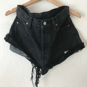HAND DISTRESSED VINTAGE BLACK LEVI DUKES